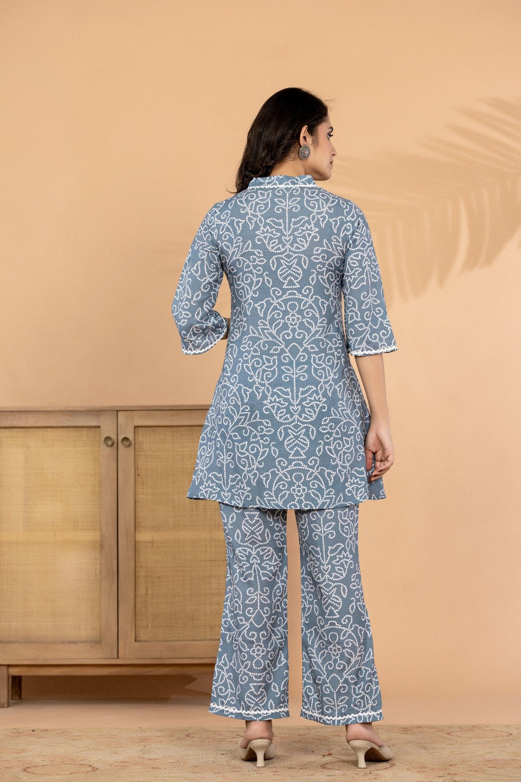 VIHIRO Women's Grey Muslin Printed Co-Ord Set | V-Neck Flared Kurti with Straight Pants
