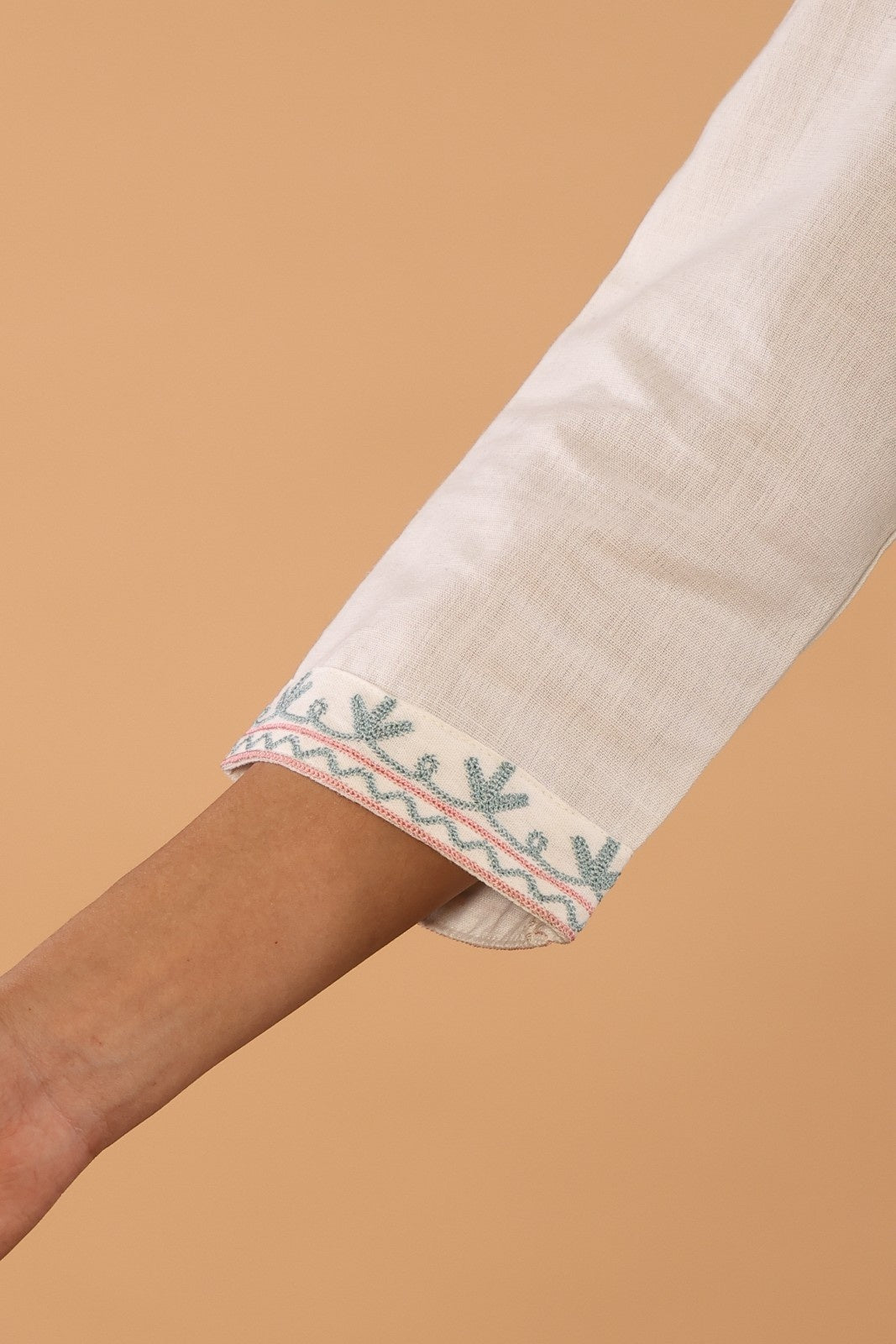 Ivory Petals – Cotton Flex Floral Embroidered Top